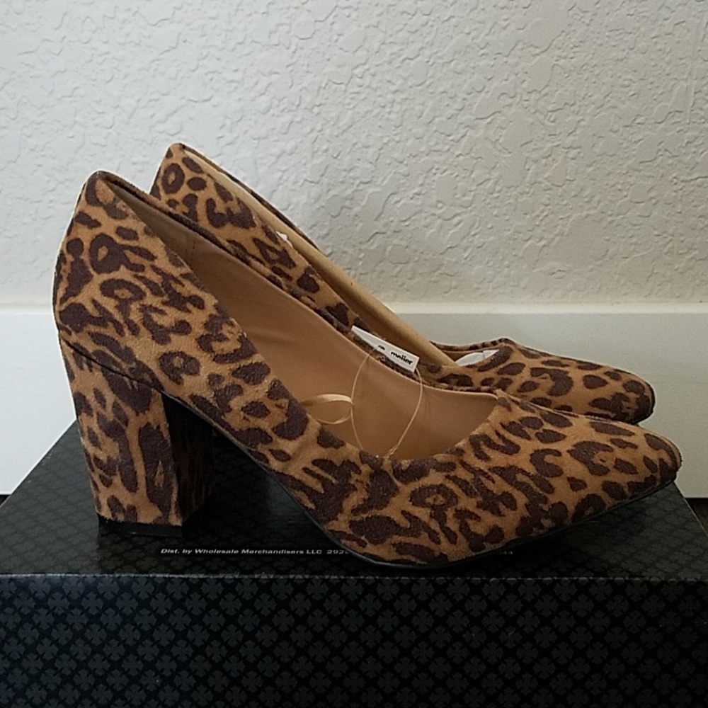 Massini women leopard printed stacked heels shoes 7.5